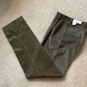 Jos A Banks.  NWT corduroy pants. Sz 31 unhemmed